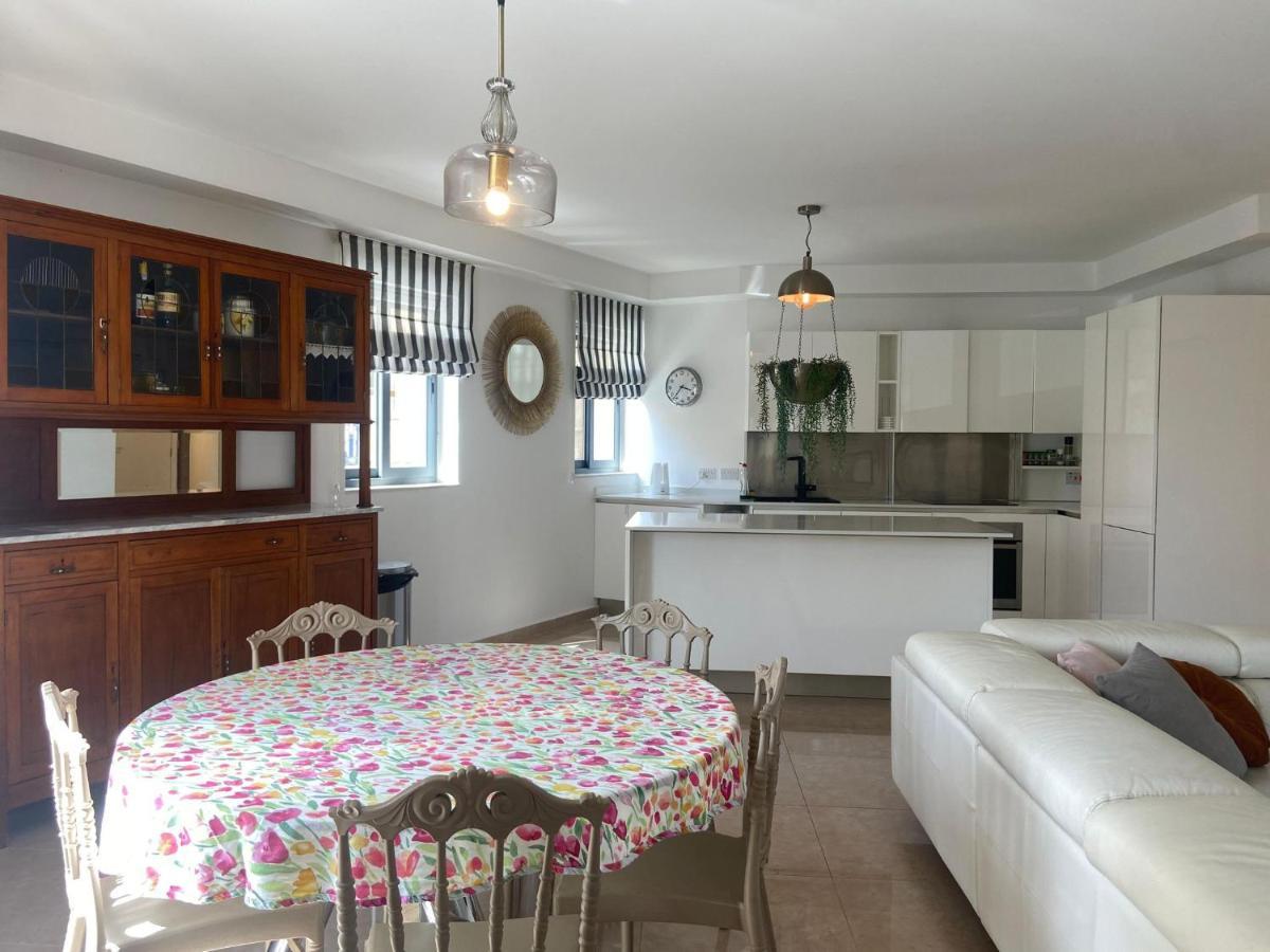 Cozy 2 Bedroom Apartment Near Seafront Gzira Экстерьер фото
