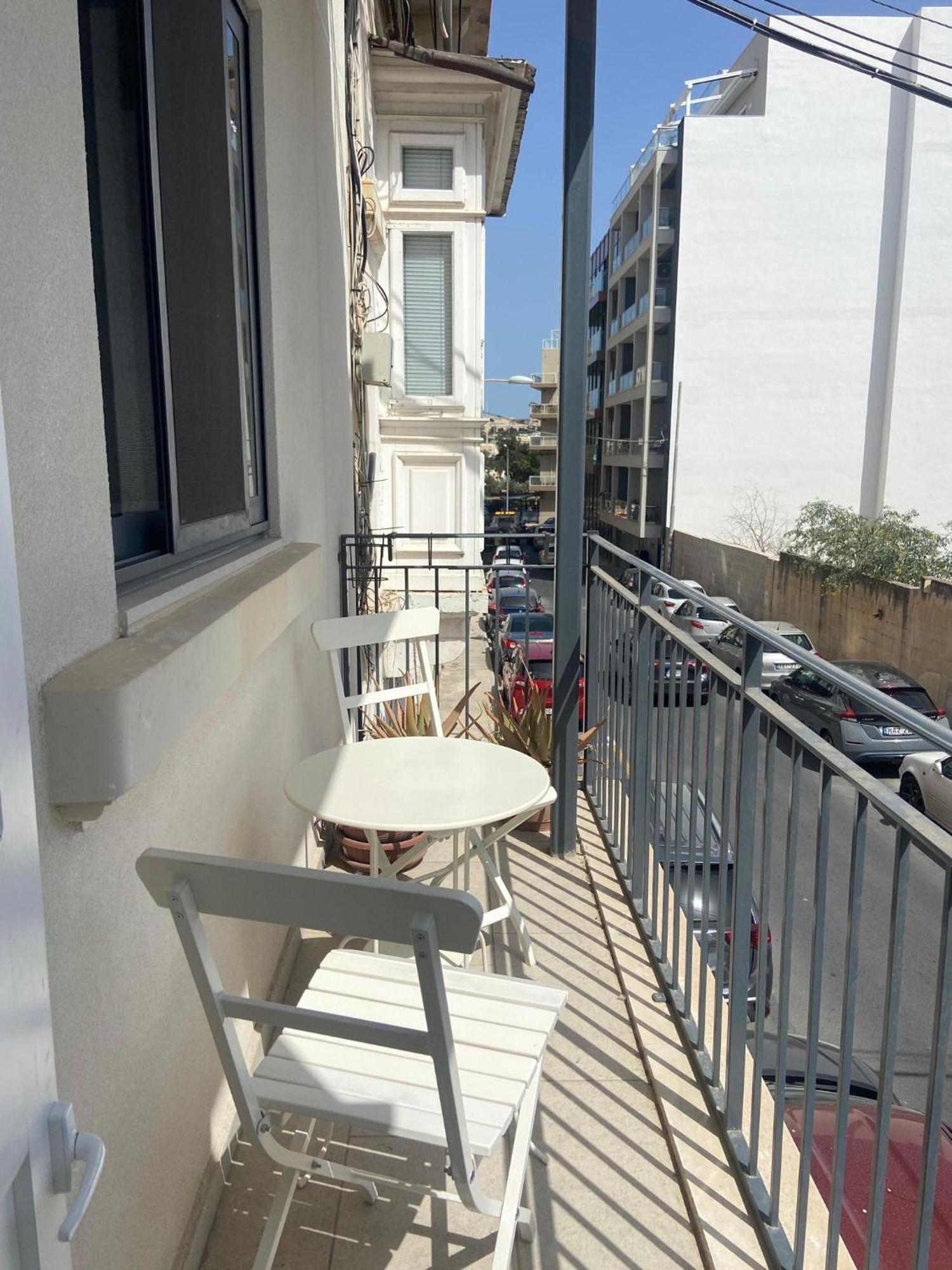 Cozy 2 Bedroom Apartment Near Seafront Gzira Экстерьер фото